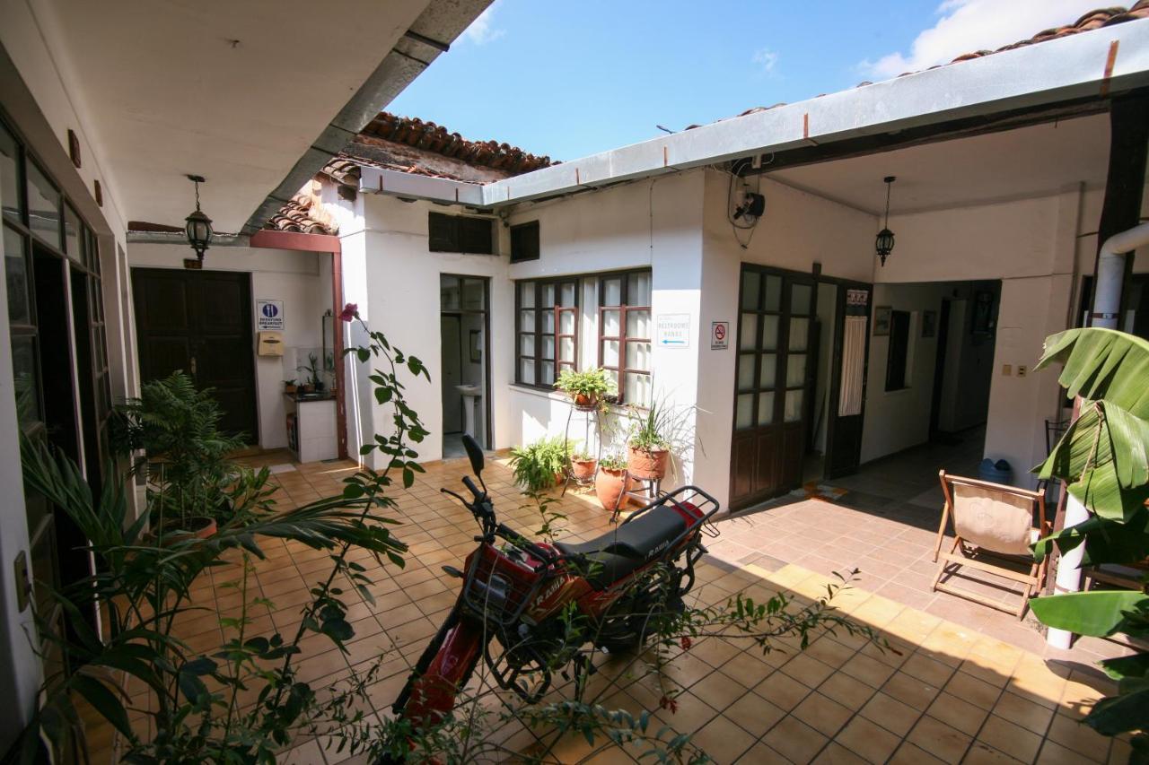 Residencial Ikandire Santa Cruz de La Sierra Exterior photo